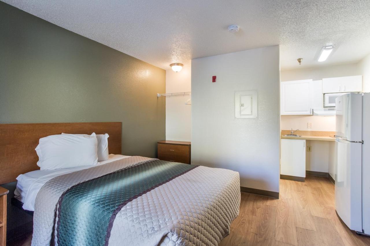 Hometowne Studios By Red Roof Nashville - Airport/Briley Pkwy Εξωτερικό φωτογραφία