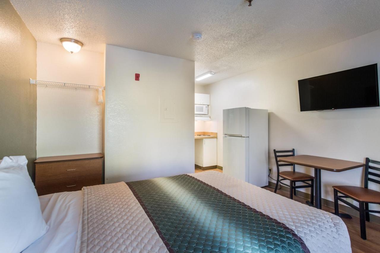 Hometowne Studios By Red Roof Nashville - Airport/Briley Pkwy Εξωτερικό φωτογραφία