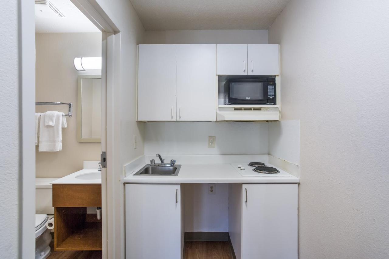 Hometowne Studios By Red Roof Nashville - Airport/Briley Pkwy Εξωτερικό φωτογραφία