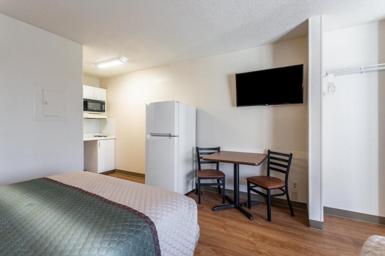 Hometowne Studios By Red Roof Nashville - Airport/Briley Pkwy Εξωτερικό φωτογραφία