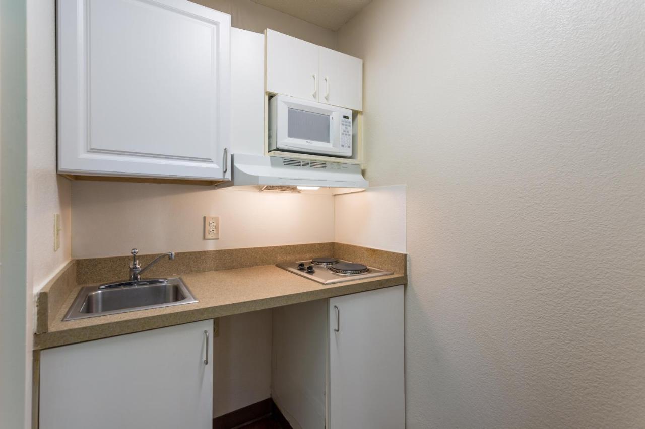 Hometowne Studios By Red Roof Nashville - Airport/Briley Pkwy Εξωτερικό φωτογραφία