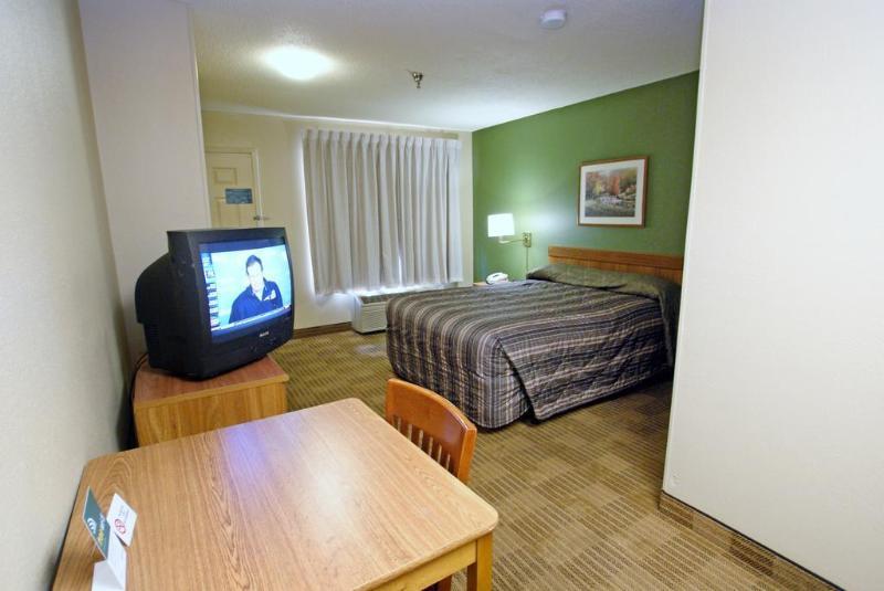Hometowne Studios By Red Roof Nashville - Airport/Briley Pkwy Εξωτερικό φωτογραφία